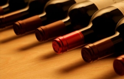 紅酒沒喝完用木塞塞回去能管多久-四川紅酒新聞網