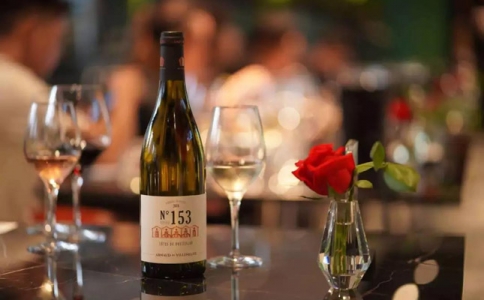 紅酒批發市場意大利蓉漂 美酒結識成都紅酒愛好者
